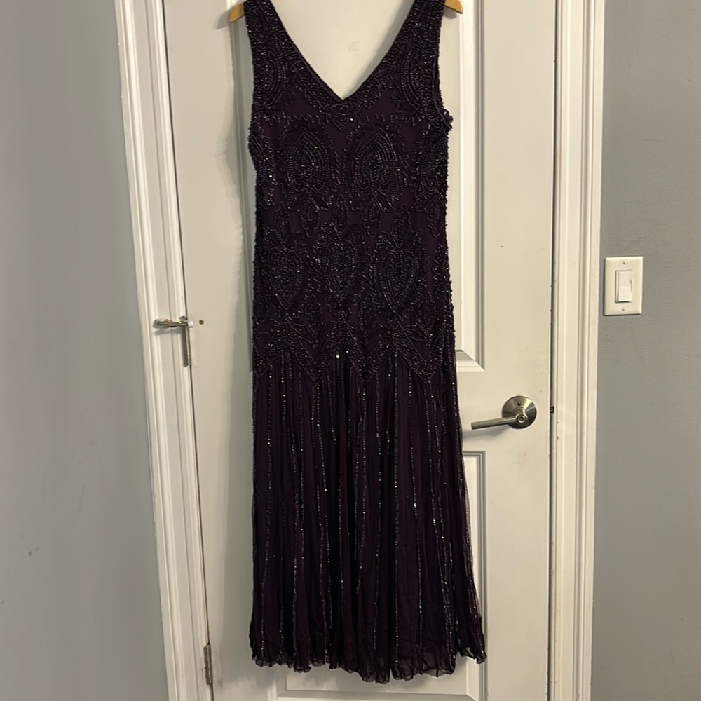 Mother of the bride dress. Purple, all sequence, stretchy material. Pls sz